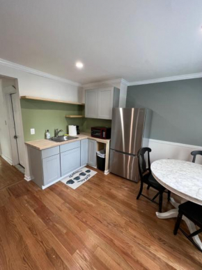 H4 2BD Apartment w Indoor Fireplace